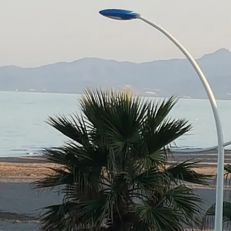 D'hotes Un Ete Sans Fin A 50 M De La A * Canet-en-Roussillon